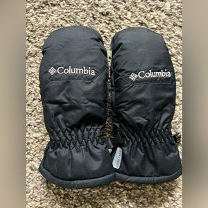 Toddler Columbia Mitten style gloves.